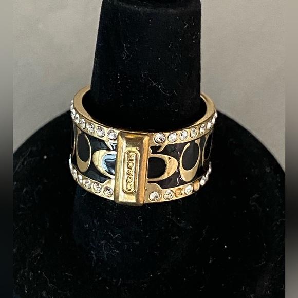 Beautiful Coach Logo Band Ring with Crystal, Size 6 - Picture 6 of 7